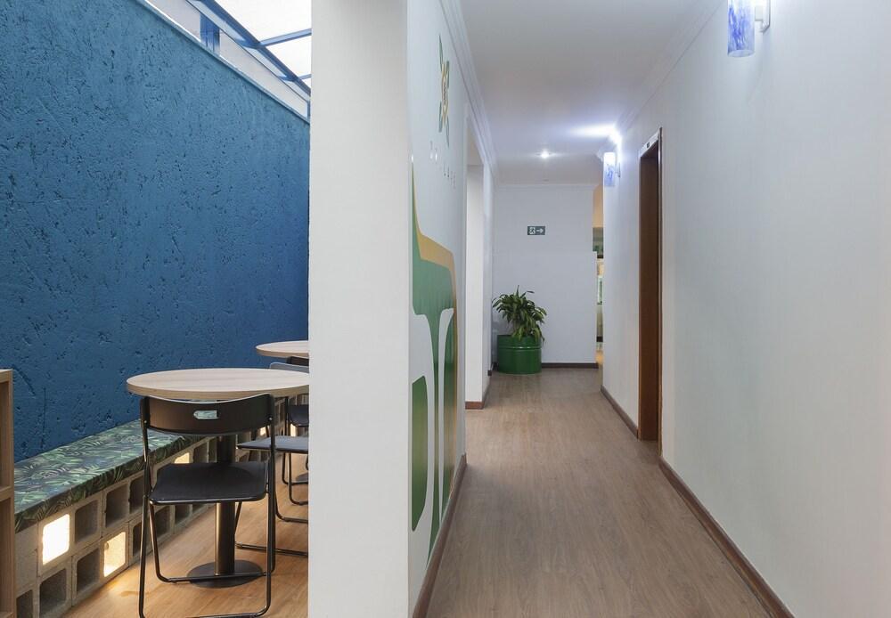 Br Hostel เบโลโอรีซอนชี ภายนอก รูปภาพ